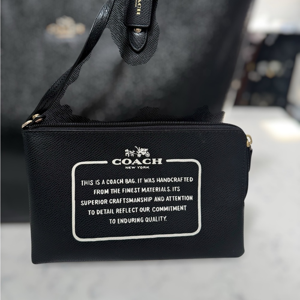 Coach Reversible Black Leather Tote with Logo Zip Pouch - Picture 2 of 11